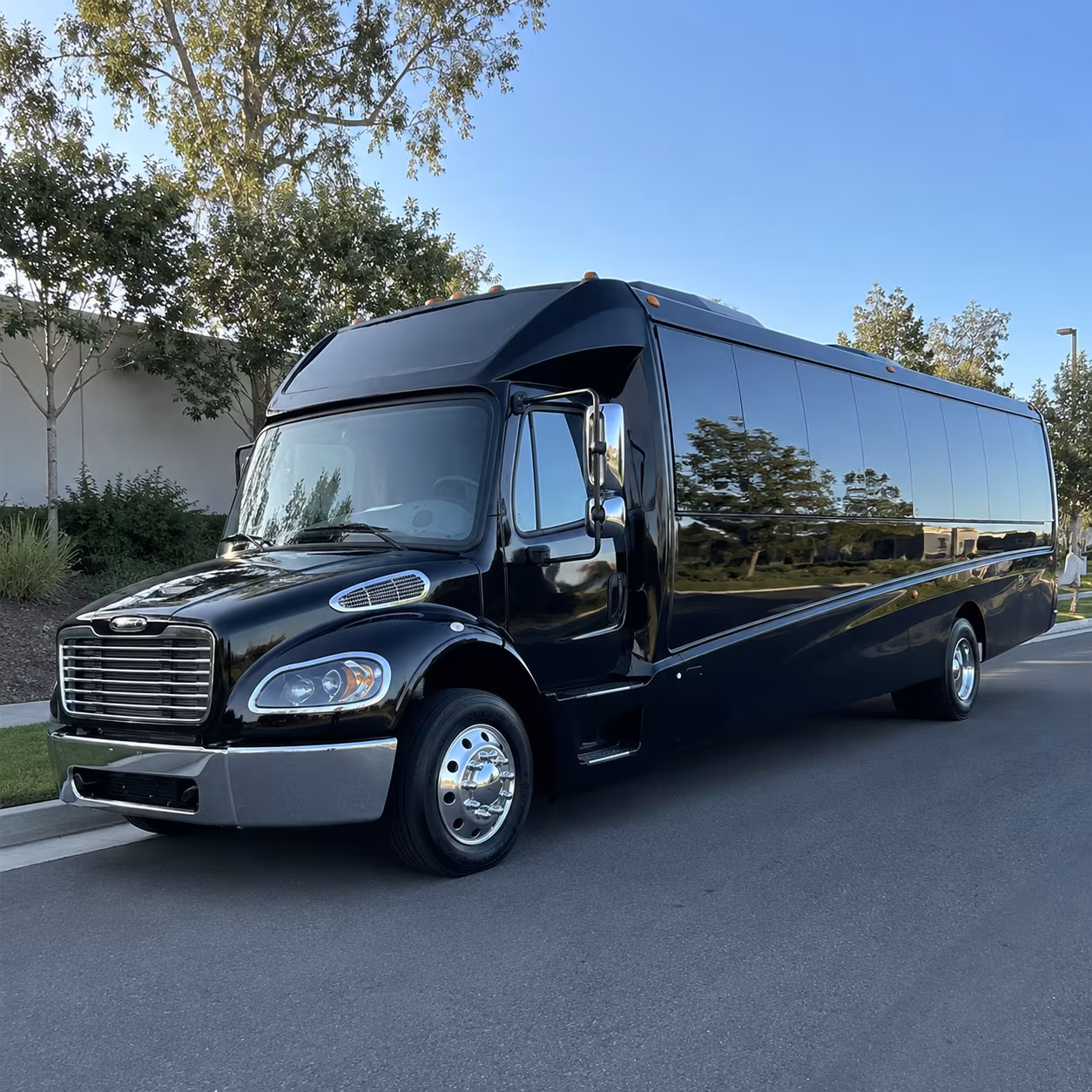 greeley 35 passenger minibus